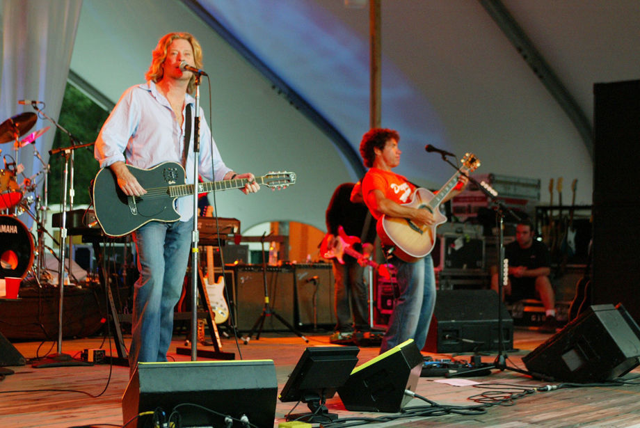 2003 Hall & Oates